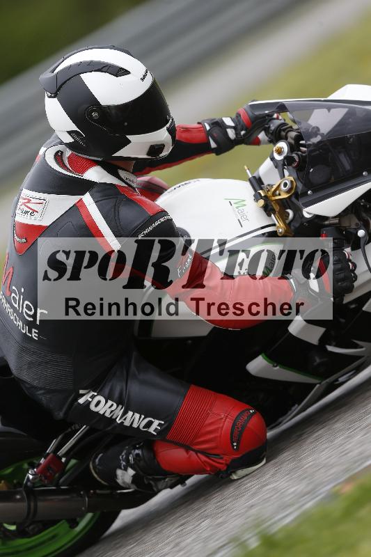 /Archiv-2025/08 20.04.2025 Speer Racing ADR/Gruppe gruen/backside